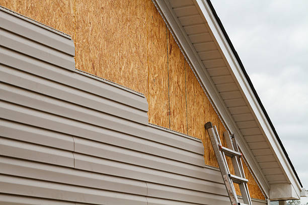 24/7 Emergency Siding Replacement experts in Lewistown, PA